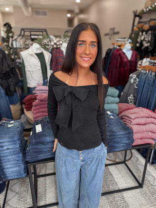 Black Bow Beauty Sweater