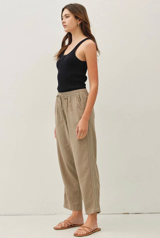 Crochet Trim Linen Pant